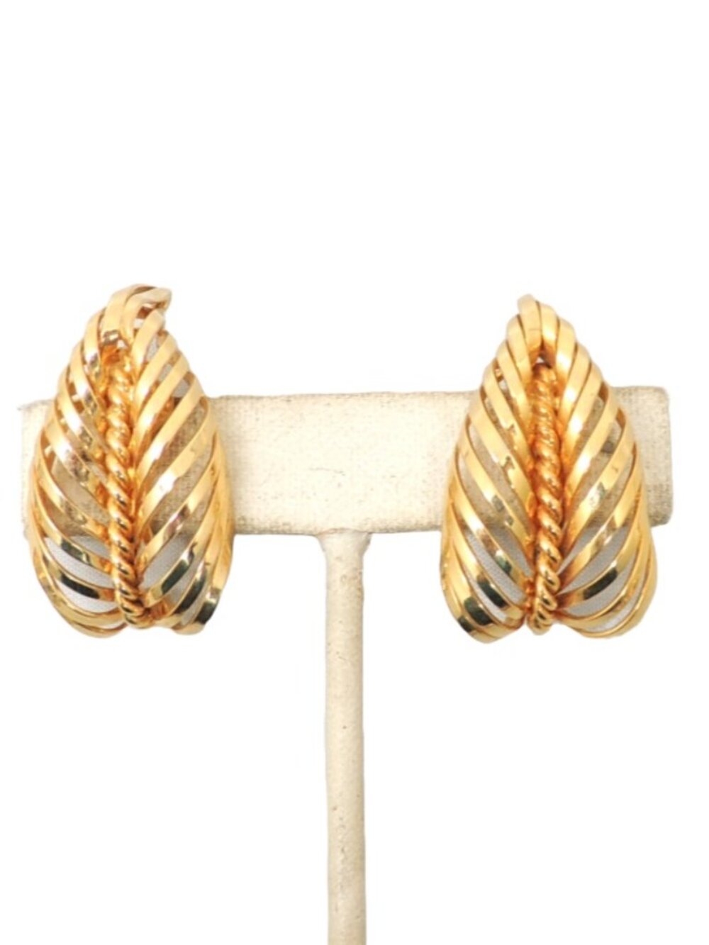 Vintage 1968 Signed Napier Goldtone Leaf Clip Earrings